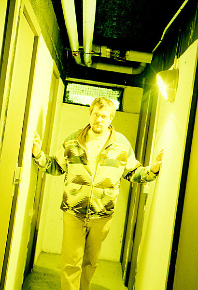 Hervé dans la cave