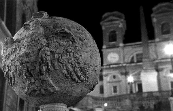 Aigle à la place d'Espagne